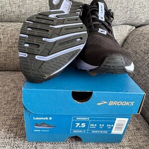 Brooks Black and Lavender Women’s Athletic Shoes